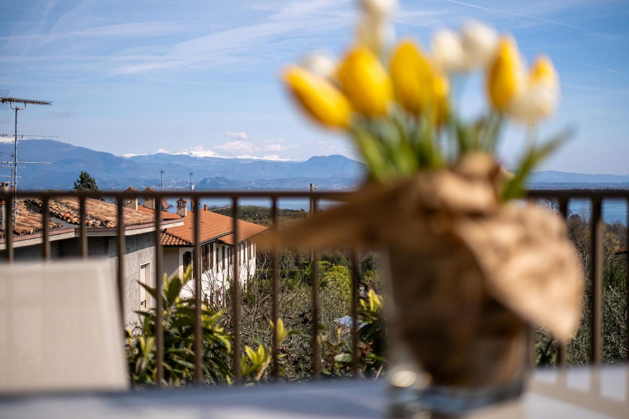 Il Lago Dei Sogni - Stupenda Vista Lago E Colline Barcuzzi Exterior foto