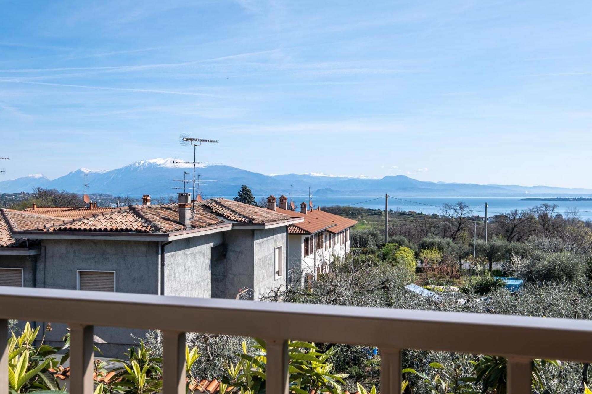 Il Lago Dei Sogni - Stupenda Vista Lago E Colline Barcuzzi Exterior foto